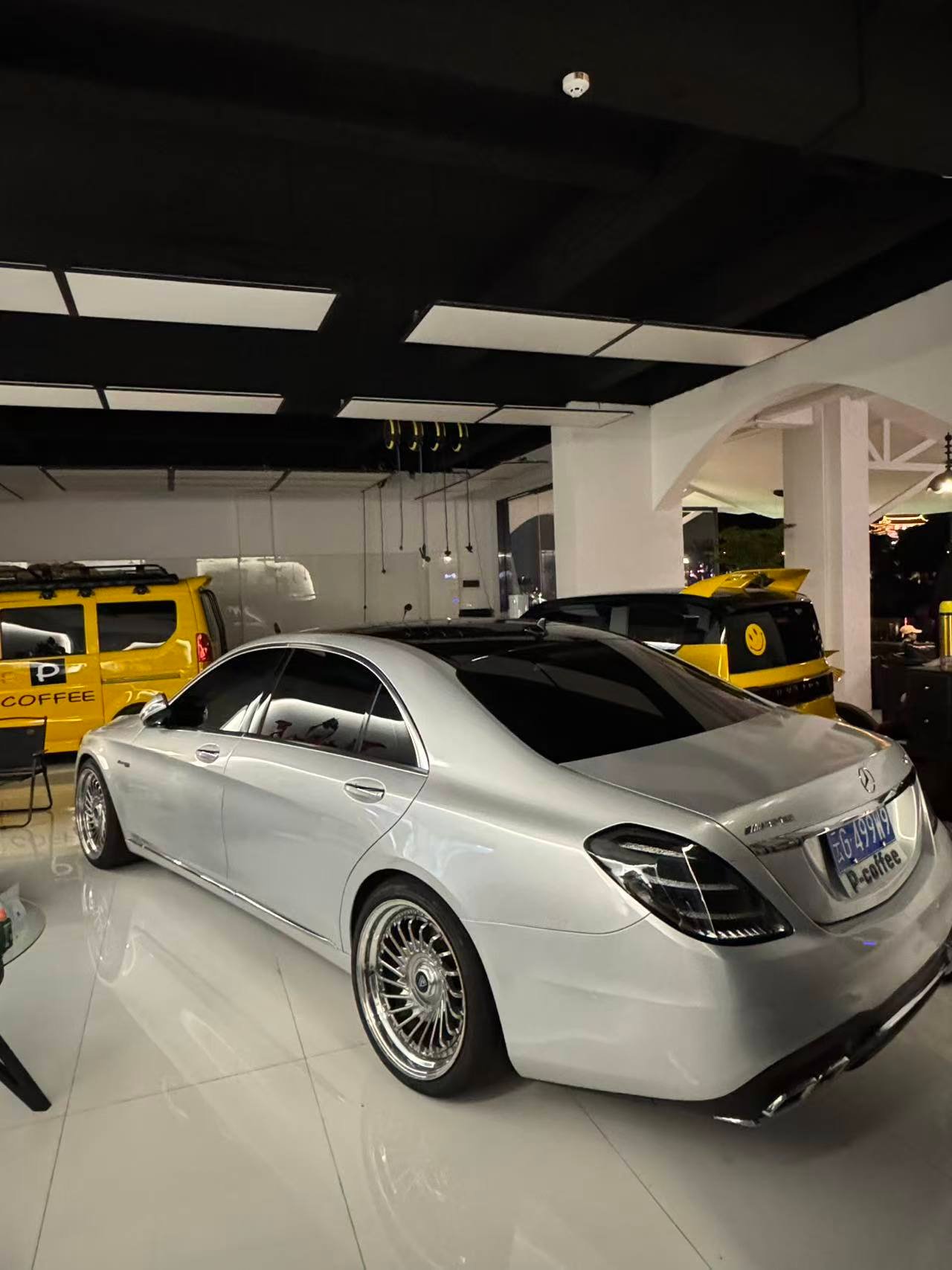 Full Range Mercedes S-Class Custom Modified Clear Taillight Assembly - view 3