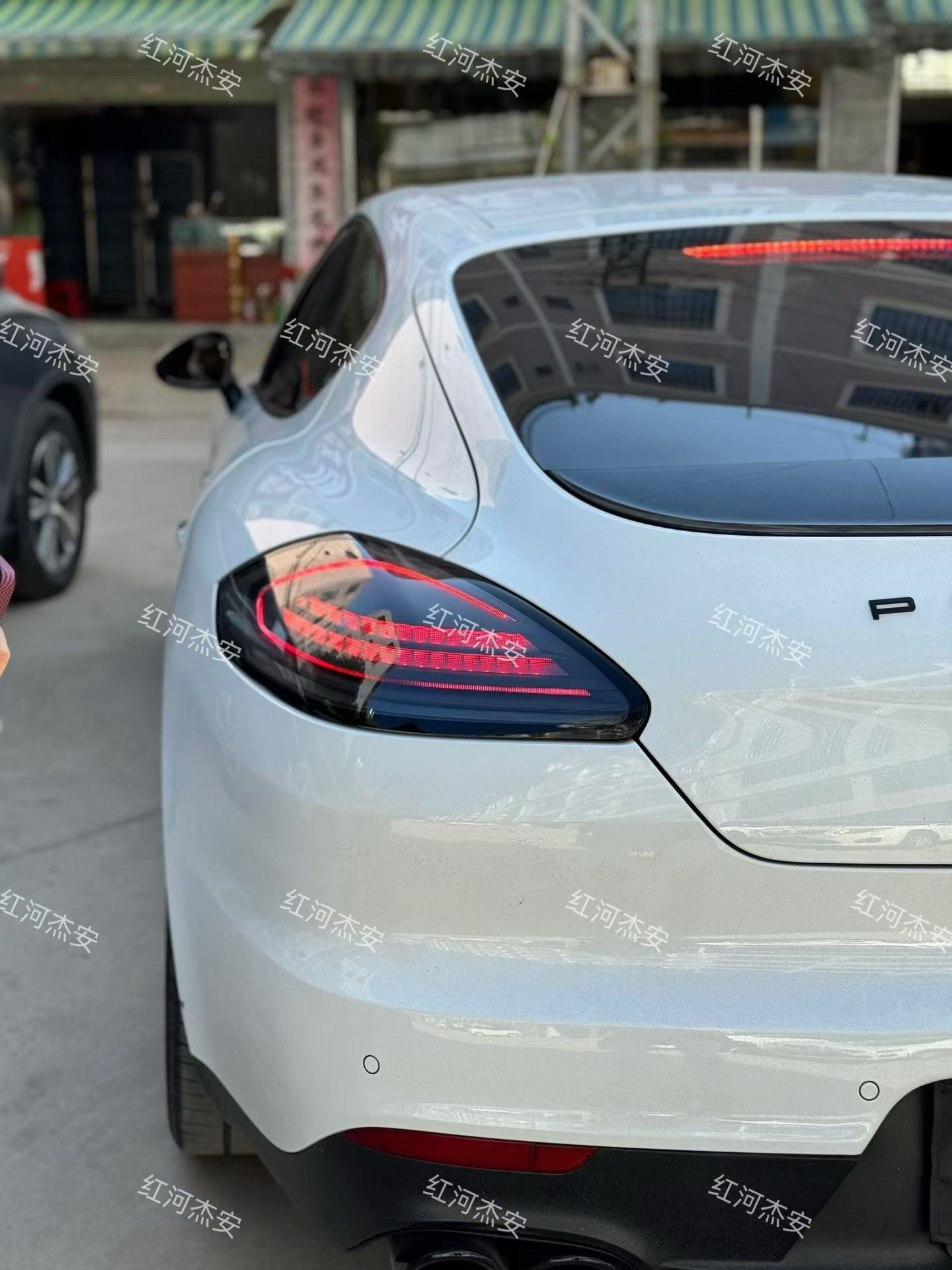 Custom Clear Taillight Assembly for Porsche Panamera
