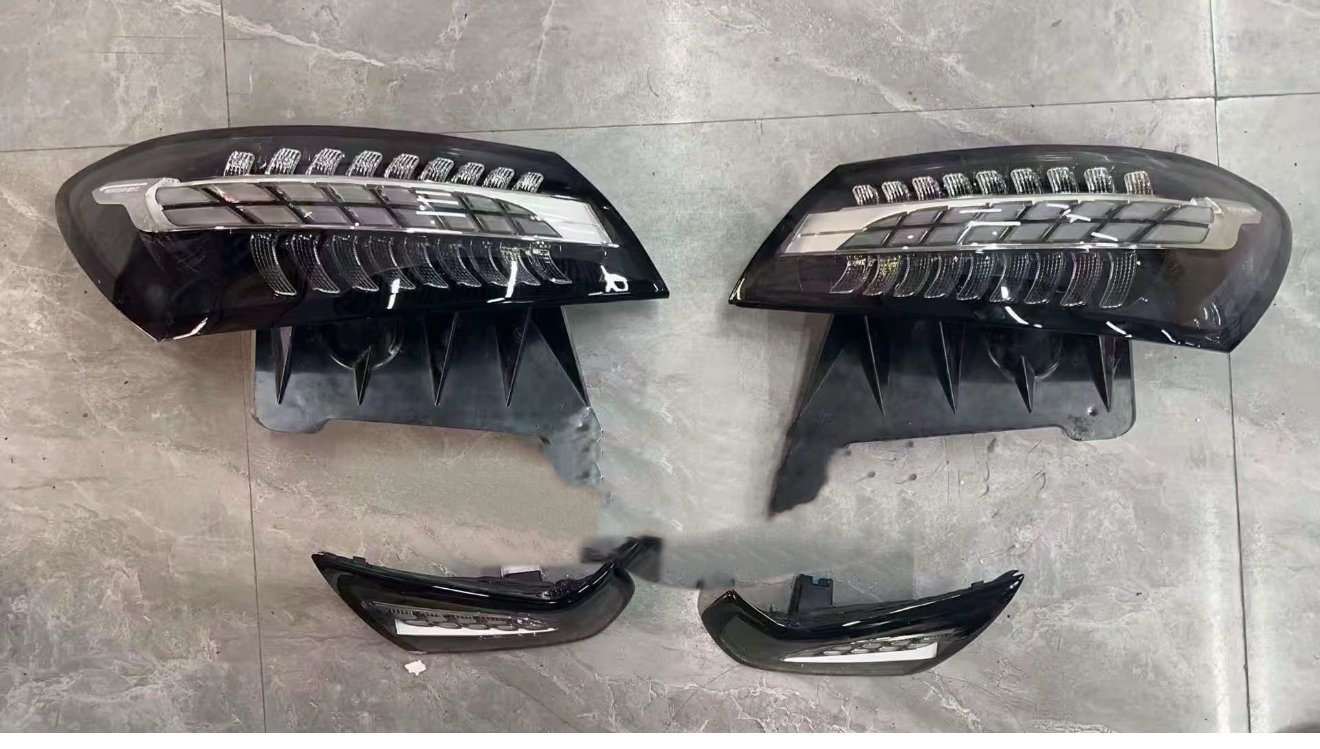 Mercedes E Class Clear Taillights - view 2