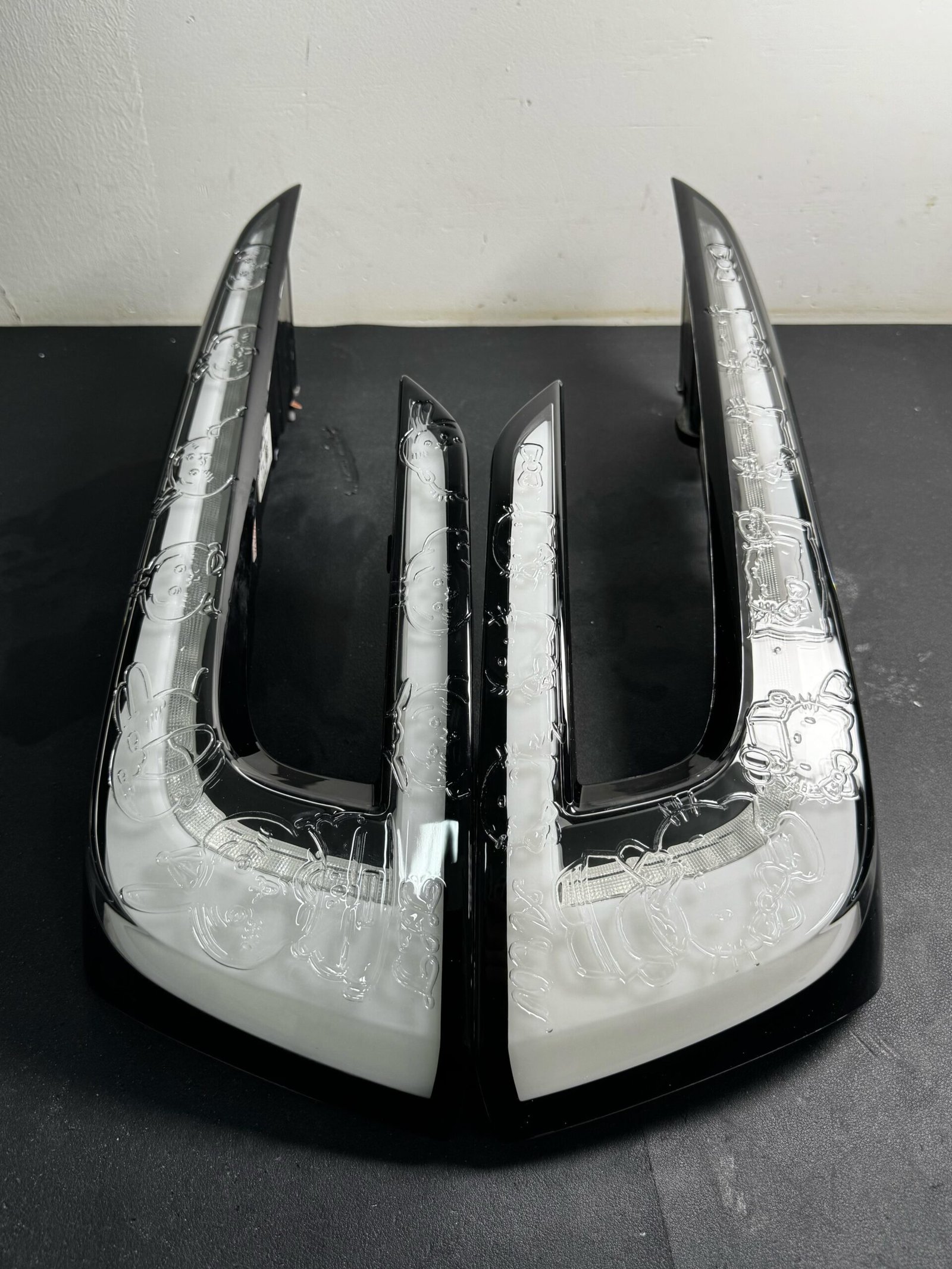 Tesla Model 3 White Base Taillight Decorative Carving Cover - view 4