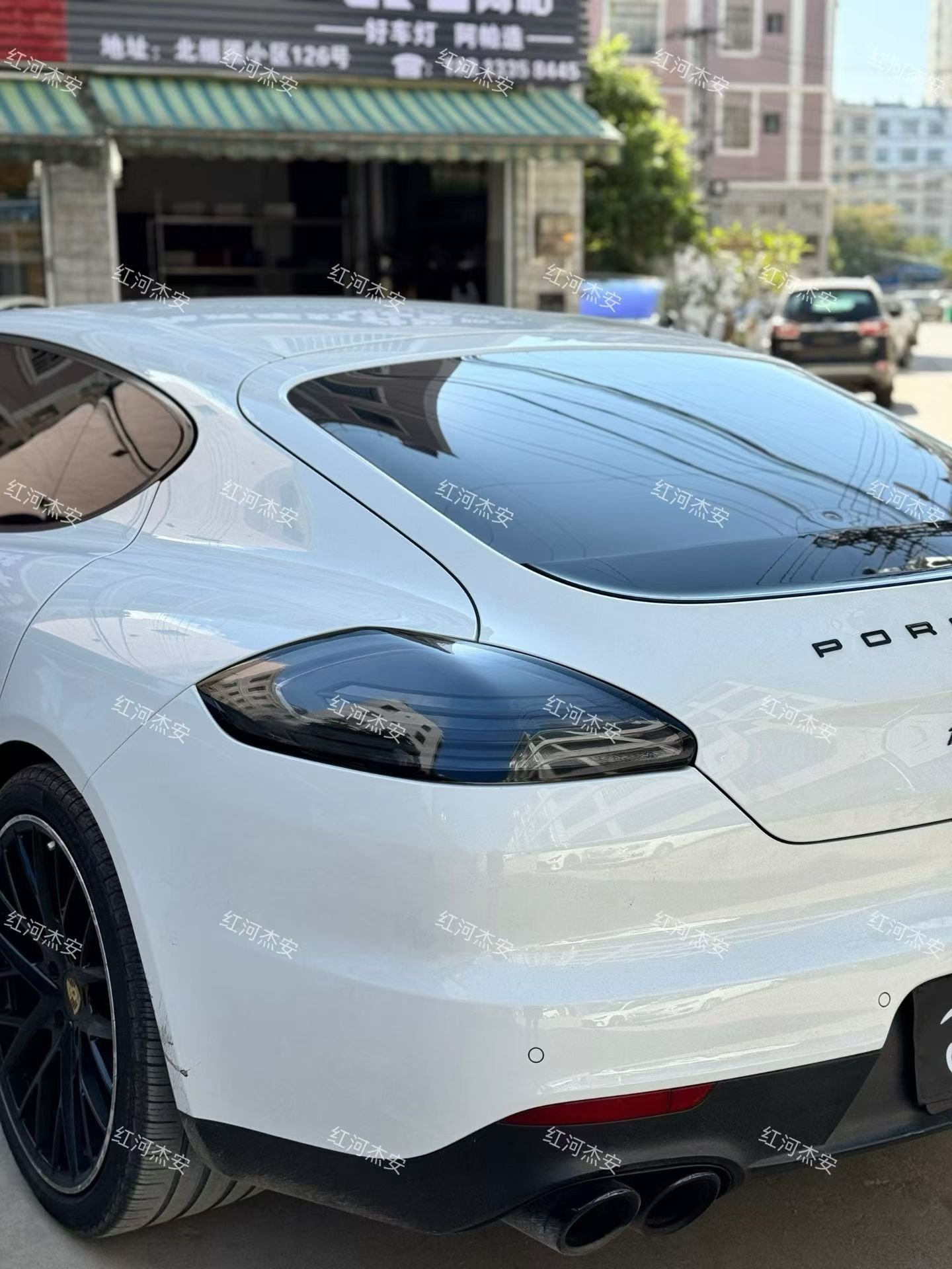 Custom Clear Taillight Assembly for Porsche Panamera - view 4