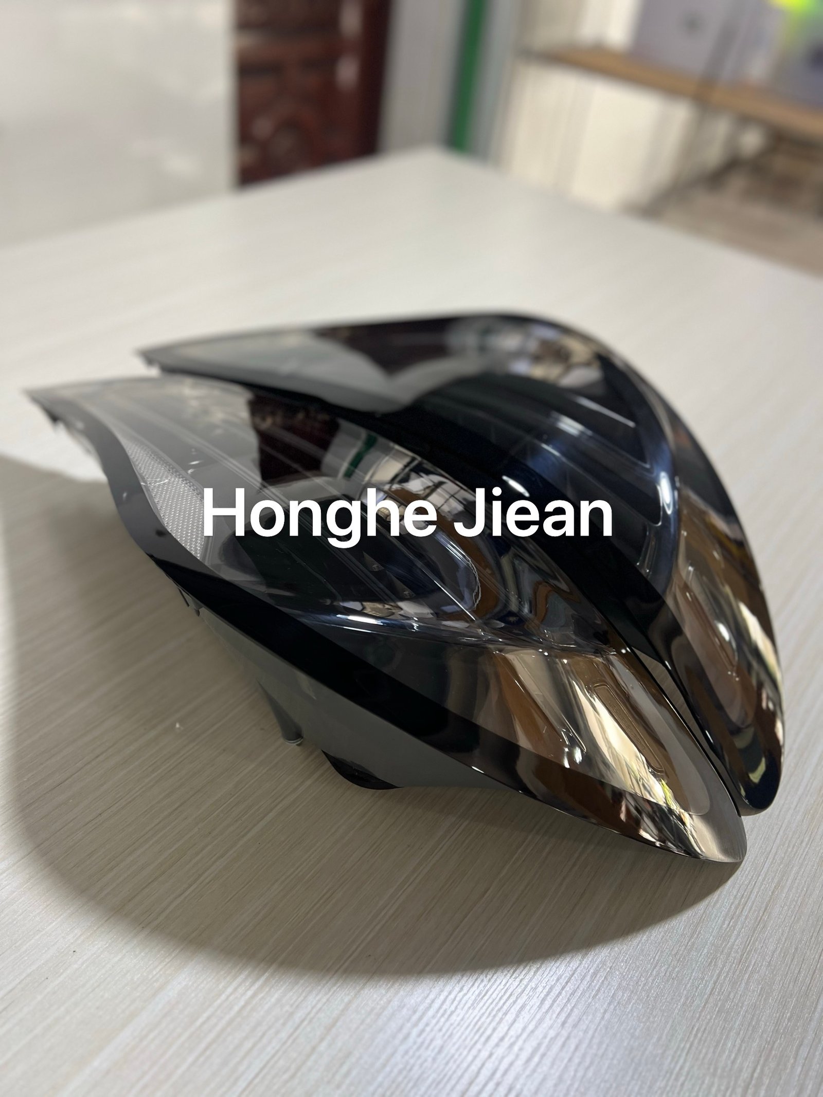 Mercedes – Benz CLS45 Transparent Black – Bottom Tail Lights, Skillfully Processed from Original Car Parts for Tail – light Modification - view 4