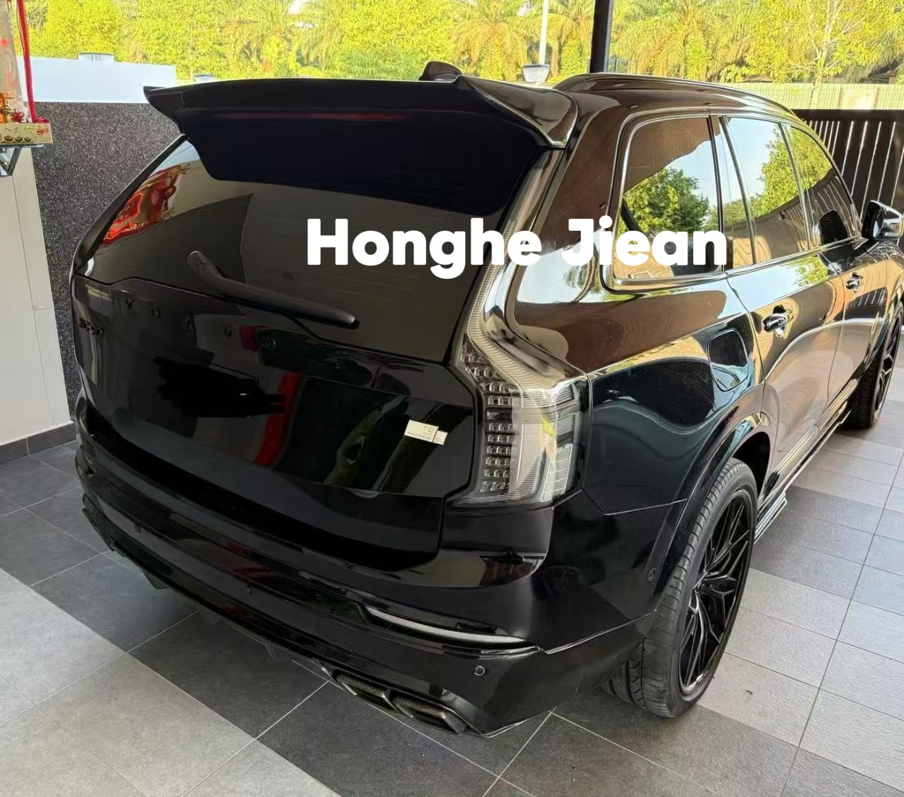 Volvo XC90 Transparent Venom – inspired Tail Lights: Boost Safety with High Visibility & Elevate Style - view 2